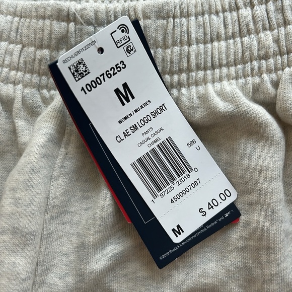 NWT Reebok Women’s Retro Style Sweatshorts - Picture 3 of 5
